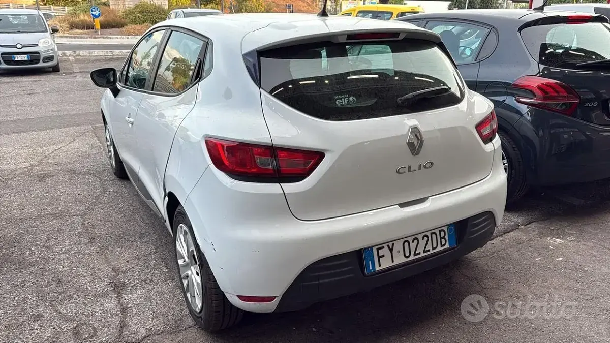 Usata Renault Clio IV Business 90 CV (66 kW) 2019 Bianco Berlina