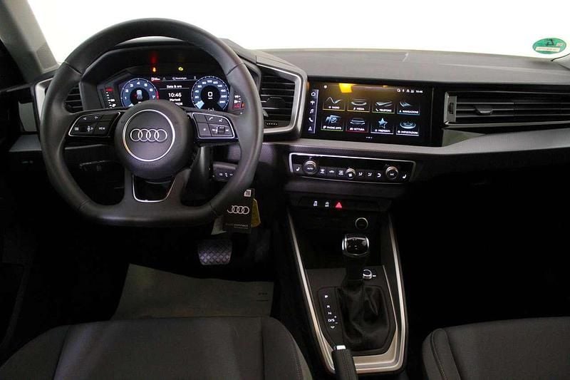 Usata Audi A1 Sportback Business 110 CV (80 kW) 2025 Argento Utilitaria