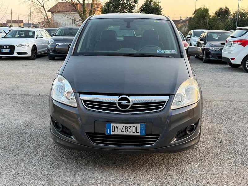Usata Opel Zafira Enjoy 140 CV (102 kW) 2009 Nero Monovolume