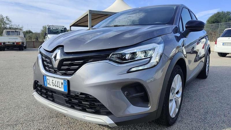 Usata Renault Captur Business 91 CV (66 kW) 2022 Grigio SUV