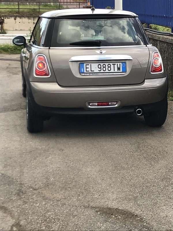 Usata Mini ONE 75 CV (55 kW) 2012 Utilitaria