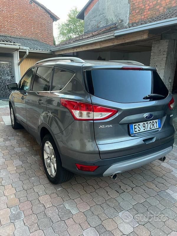 Usata Ford Kuga Titanium 140 CV (102 kW) 2013 Grigio SUV
