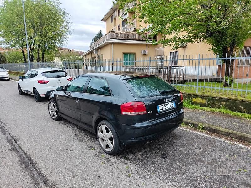 Usata 2004 Audi A3 Tre volumi | 2000 € (Super prezzo) - Immagine 1/4