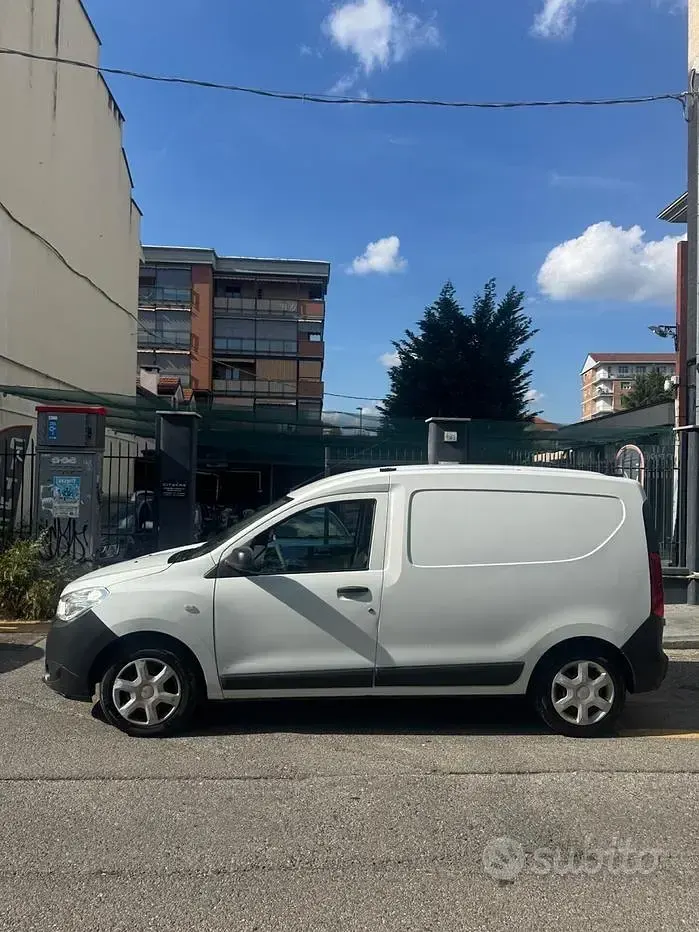 Usata Dacia Dokker 102 CV (75 kW) 2017 Bianco Monovolume