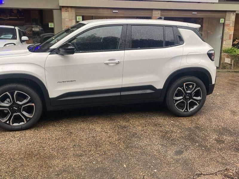 Nuova Jeep Avenger Summit 101 CV (74 kW) 2025 Bianco SUV