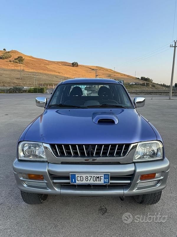 Usata Mitsubishi L200 115 CV (84 kW) 2002 Blu Pick-up