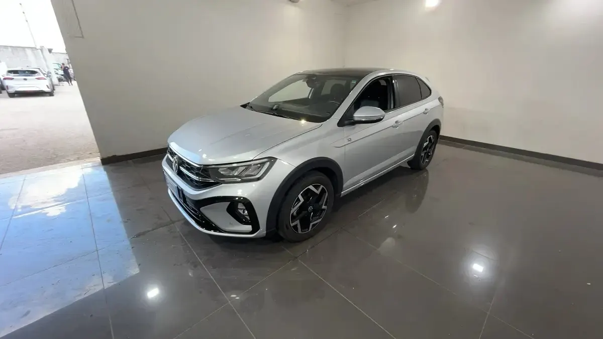 Usata VW Taigo R-line 115 CV (84 kW) 2025 Argento SUV