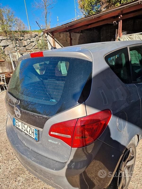 Usata Opel Meriva 94 CV (69 kW) 2011 Grigio Monovolume