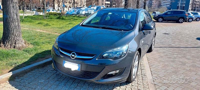 Usata Opel Astra Sport 80 CV (58 kW) 2014 Station wagon