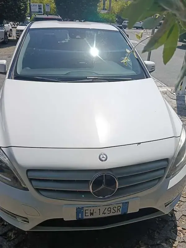 Usata Mercedes 180 109 CV (80 kW) 2012 Bianco Berlina