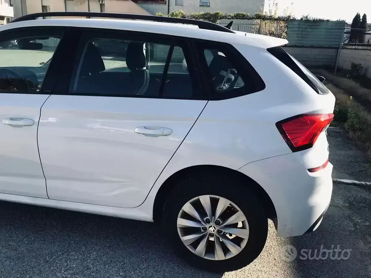 Usata Skoda Kamiq 90 CV (66 kW) 2020 Bianco SUV