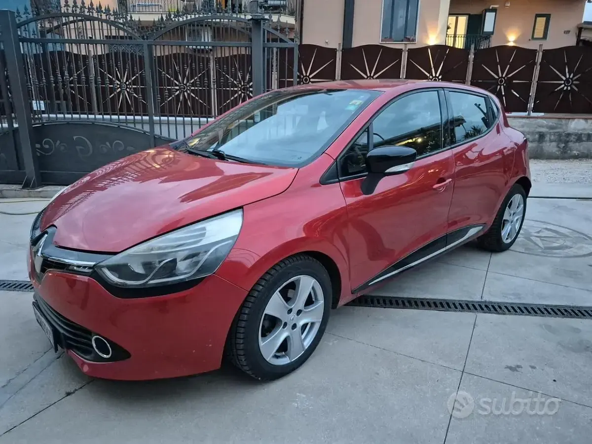 Usata Renault Clio IV Intens 90 CV (66 kW) 2017 Arancione Berlina
