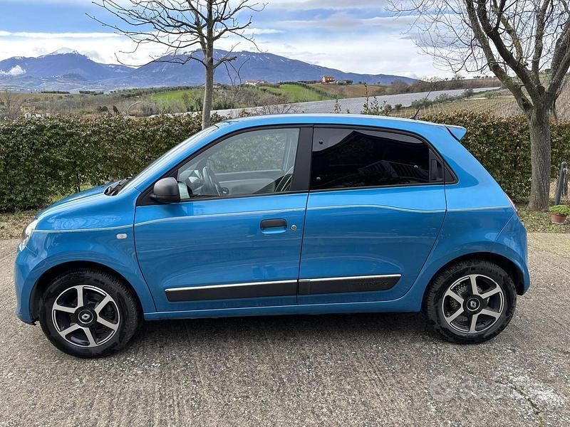 Usata Renault Twingo 2018 Blu Utilitaria