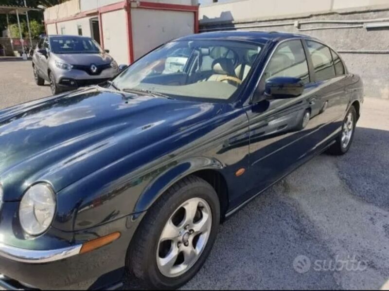 Usato 1999 Jaguar S-Type 3.0 Benzin 238 CV (2.999 €)