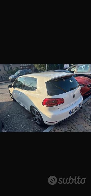 Usata VW Golf GTI 211 CV (155 kW) 2011 Bianco Berlina