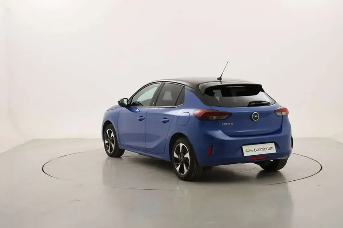 Usata Opel Corsa-e 56 kW (77 CV) 2024 Blu Utilitaria