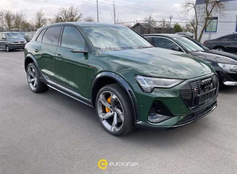 Usata Audi e-tron Business 225 kW (307 CV) 2021 Verde SUV