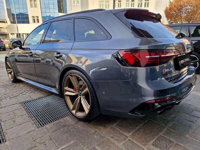 Usata Audi RS4 Ambiente 450 CV (330 kW) 2022 Daytonagrau perleffekt Station wagon