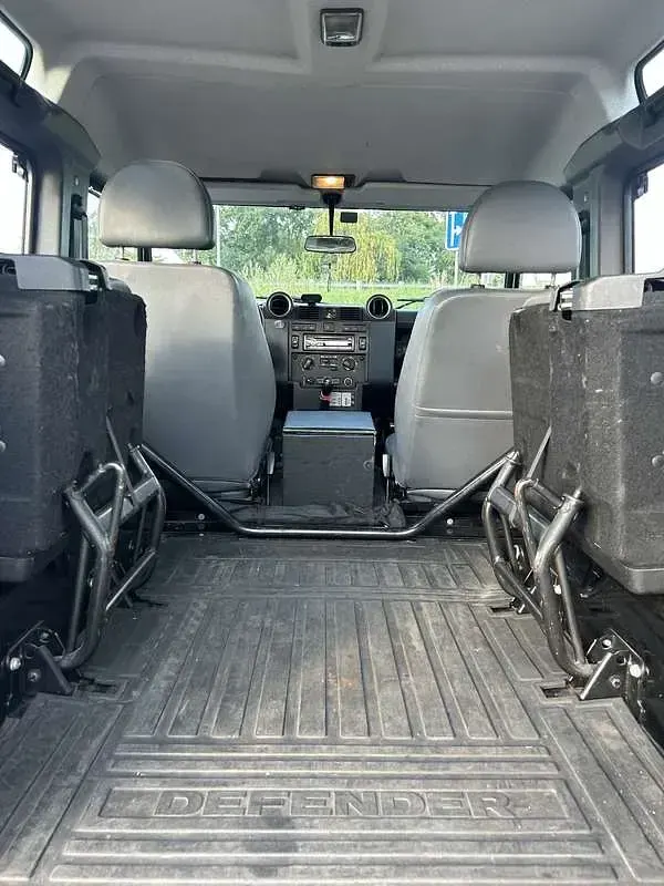 Usata Land Rover Defender 122 CV (89 kW) 2009 Station wagon