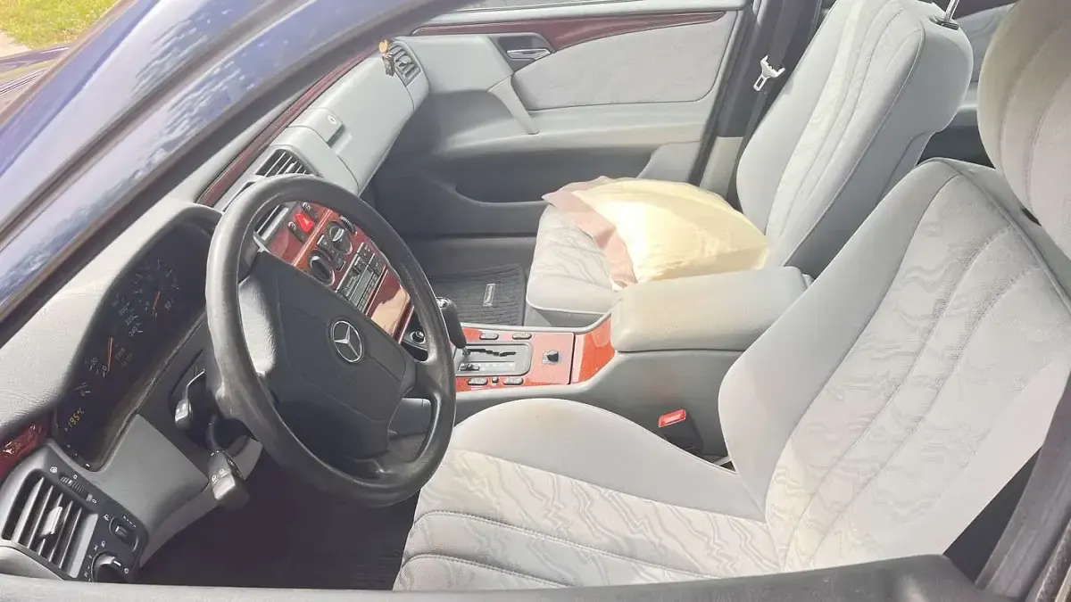 Usata Mercedes E230 136 CV (100 kW) 1995 Berlina