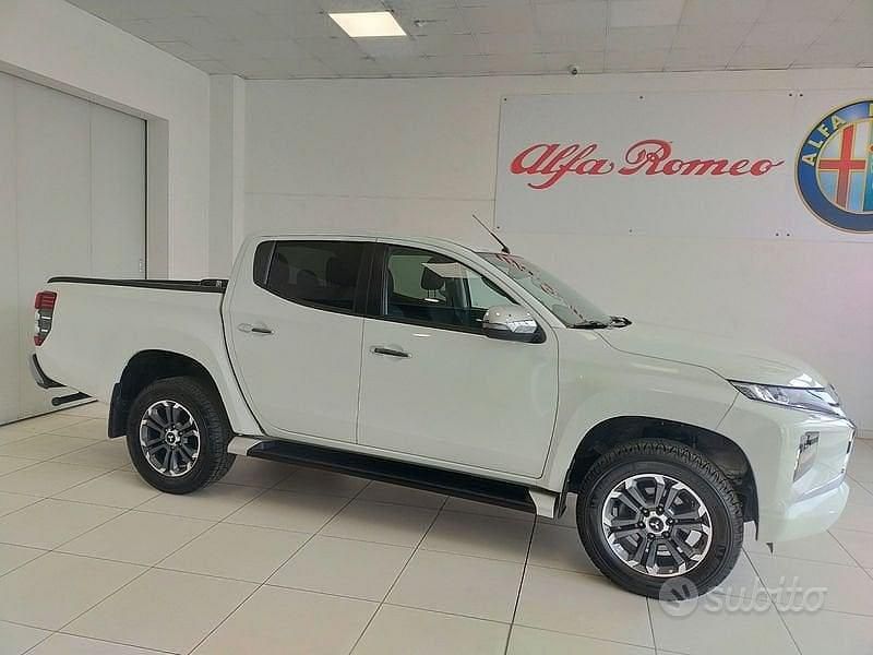 Usata Mitsubishi L200 Intense 150 CV (110 kW) 2022 Bianco Pick-up