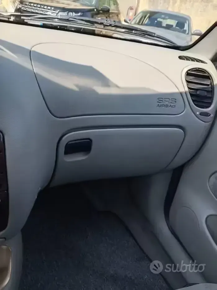 Usata Ford Fiesta Ghia 75 CV (55 kW) 1998 Verde Utilitaria