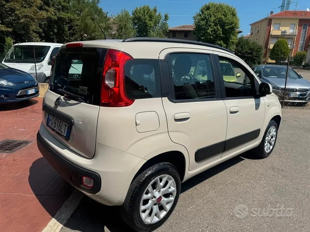 Usata Fiat Panda 85 CV (62 kW) 2016 Beige Utilitaria