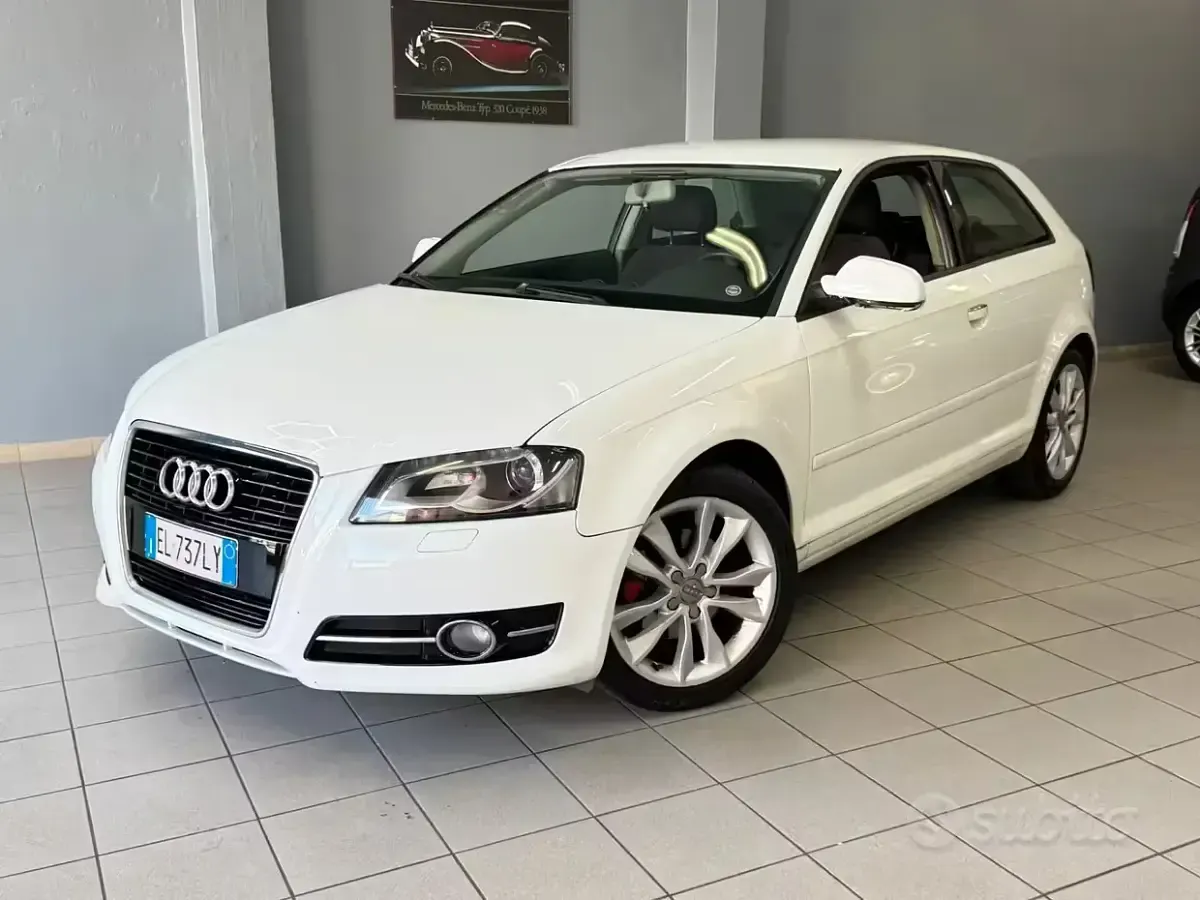 Usata Audi A3 Ambition 105 CV (77 kW) 2012 Bianco Utilitaria