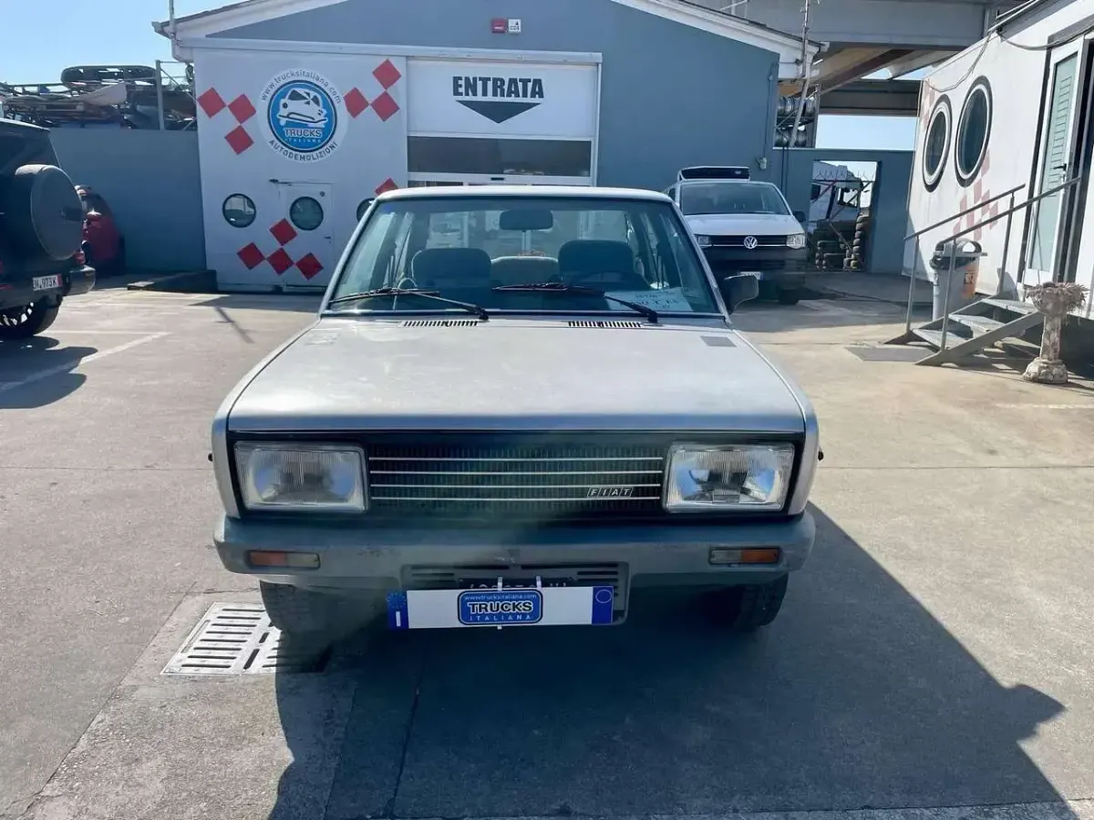 Usata Fiat 131 95 CV (69 kW) 1979 Argento Berlina