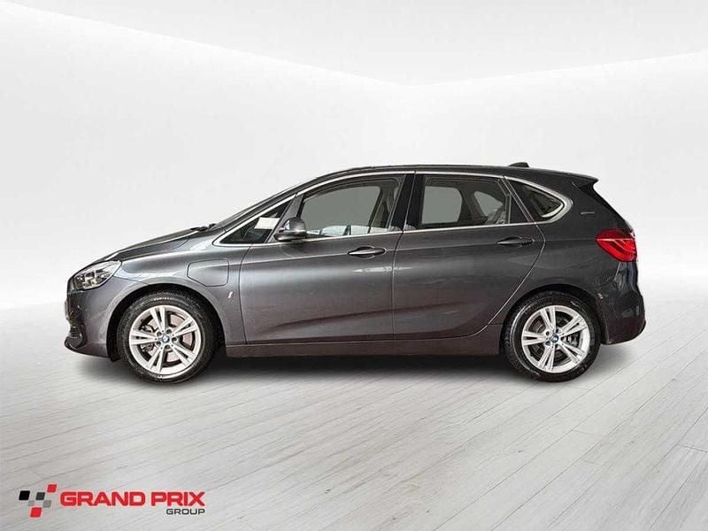Usata BMW 225 Active Tourer iPerformance 224 CV (164 kW) 2019 Argento Monovolume