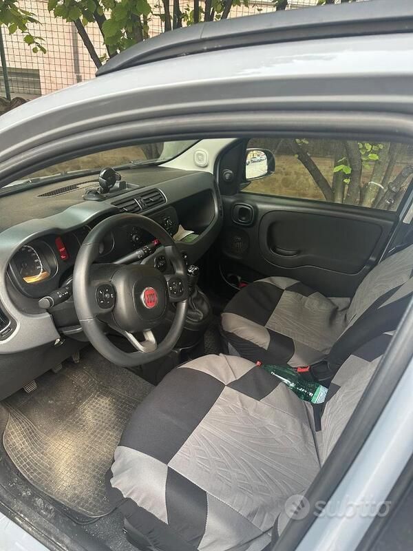 Usata Fiat Panda 70 CV (51 kW) 2022 Grigio Utilitaria