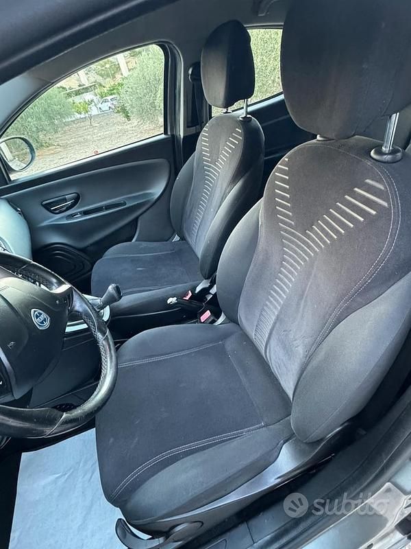 Usata Lancia Ypsilon 2011 Utilitaria