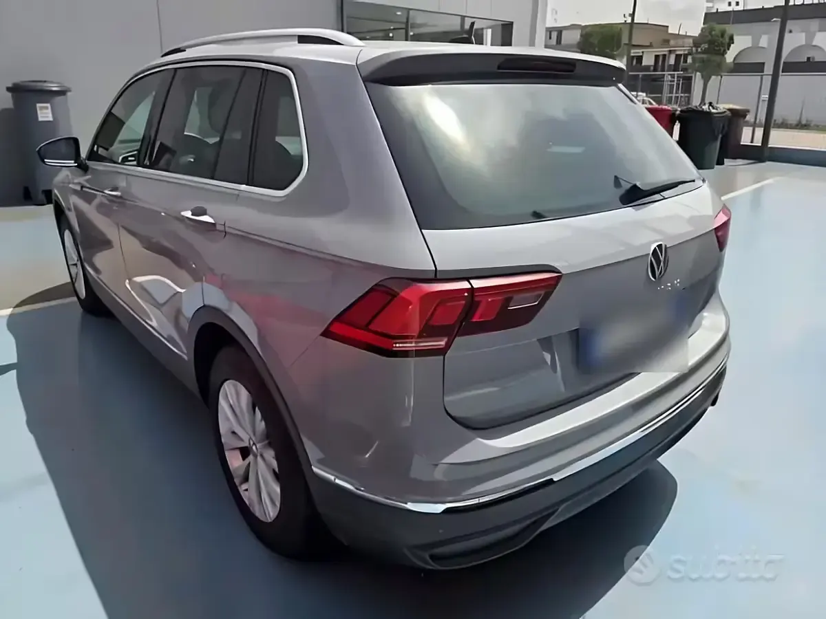 Usata VW Tiguan Life 150 CV (110 kW) 2020 Grigio SUV