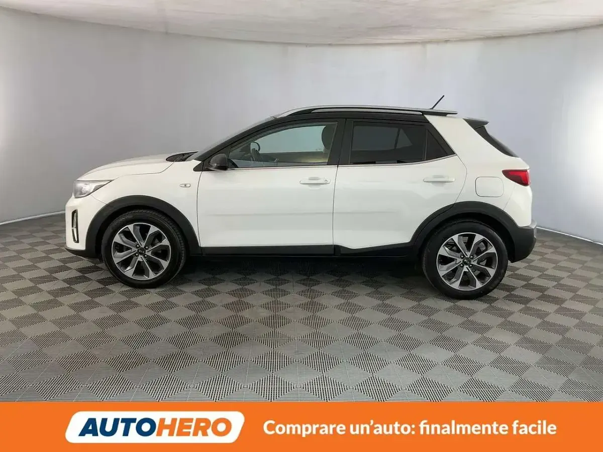 Usata Kia Stonic Style 120 CV (88 kW) 2020 Bianco SUV
