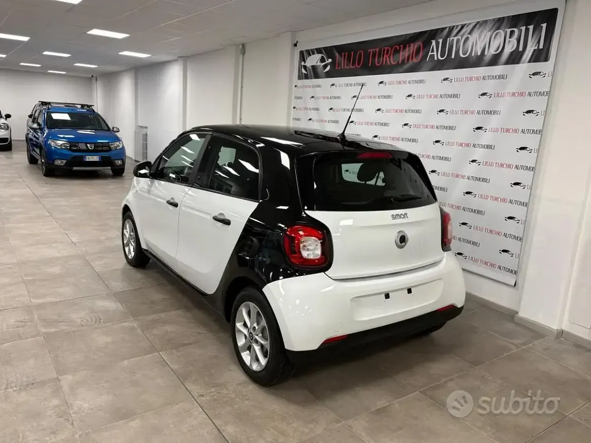 Begagnad Smart ForFour 71 HK (52 kW) 2018 Vit Halvkombi