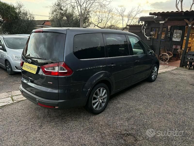 Usata Ford Galaxy Ghia 175 CV (128 kW) 2009 Blu Monovolume