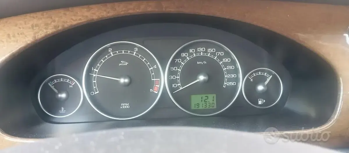 Usata Jaguar X-type 131 CV (96 kW) 2006 Grigio Berlina