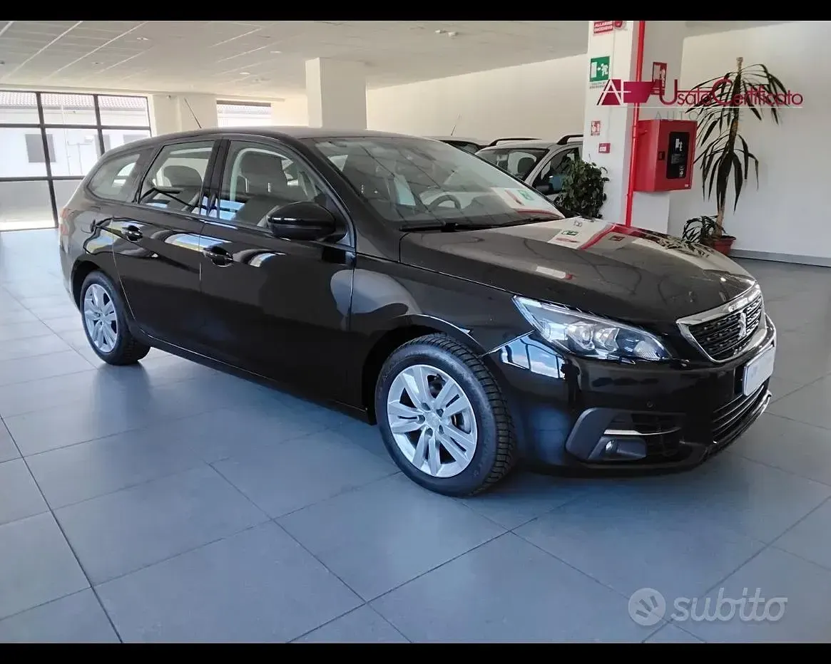 Usata Peugeot 308 Active 131 CV (96 kW) 2021 Nero Station wagon
