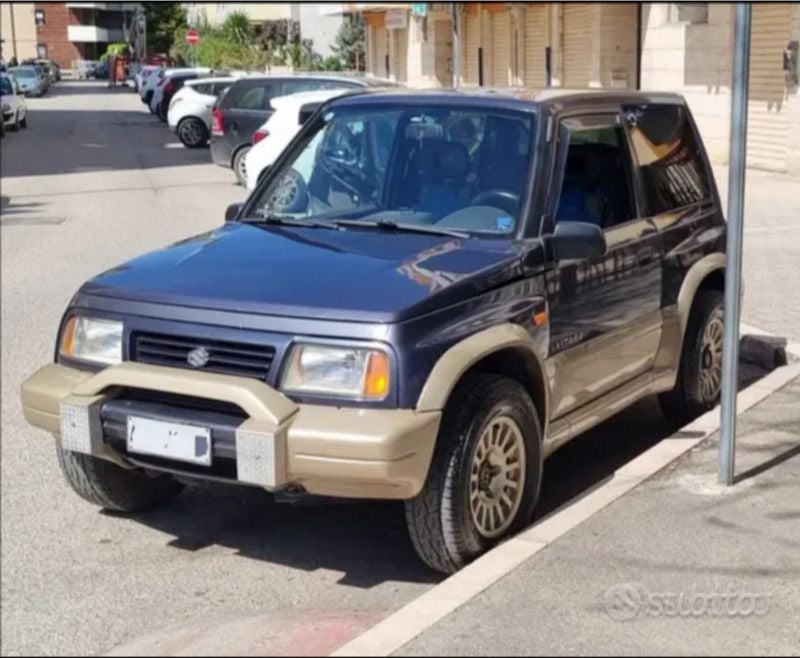 Usata Suzuki Vitara 96 CV (70 kW) 1997 Blu SUV