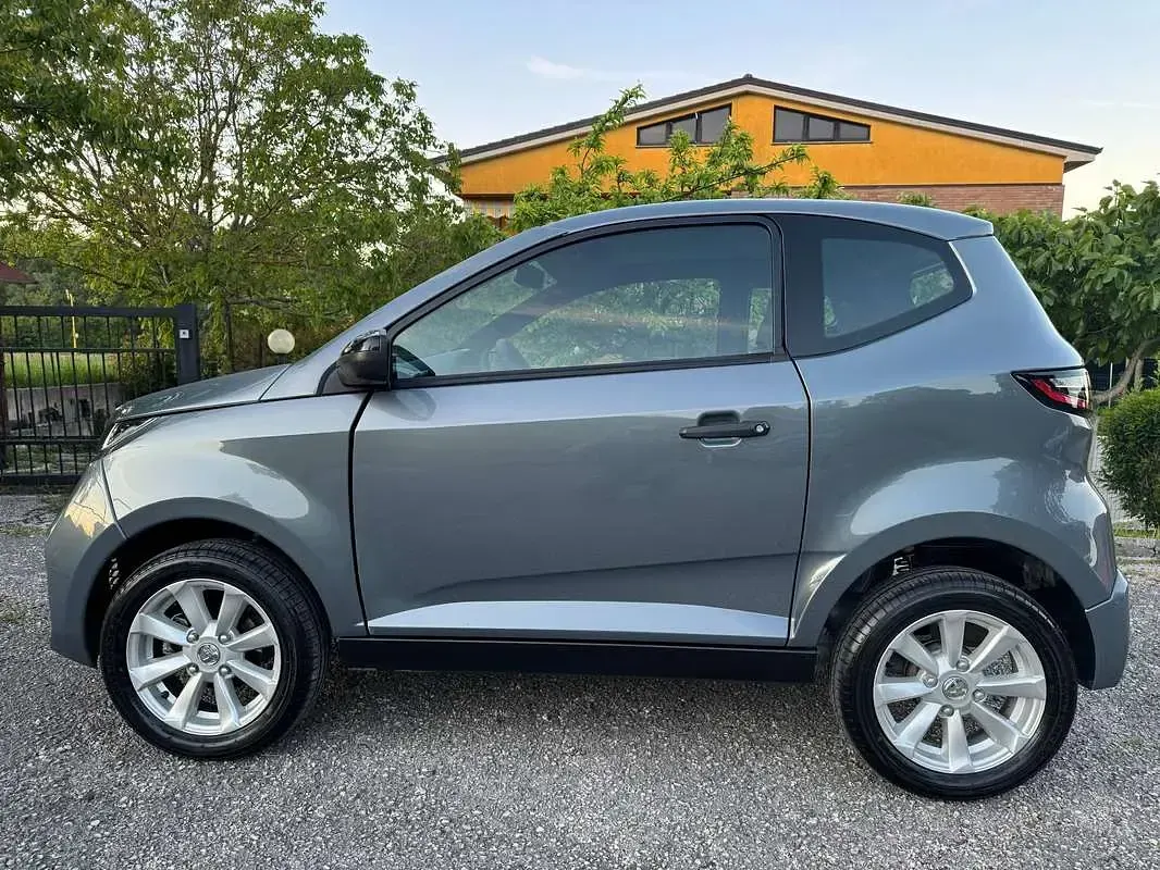 Usata Aixam City Pack 2023 Grigio Utilitaria