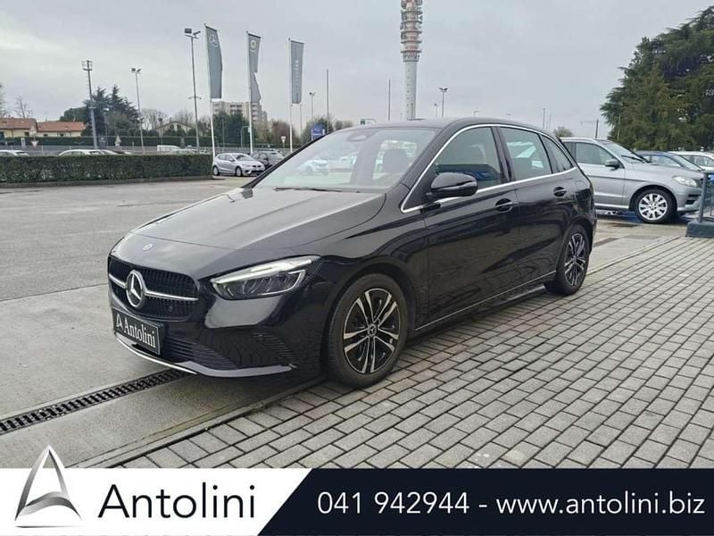 Usata Mercedes B200 Advanced 150 CV (110 kW) 2024 Nero Monovolume