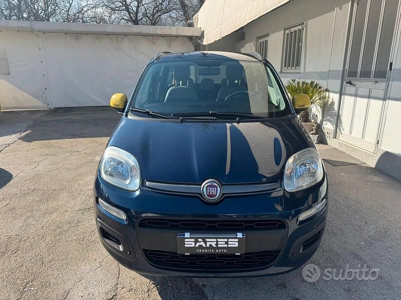 Usata Fiat Panda Lounge 80 CV (58 kW) 2015 Blu Utilitaria