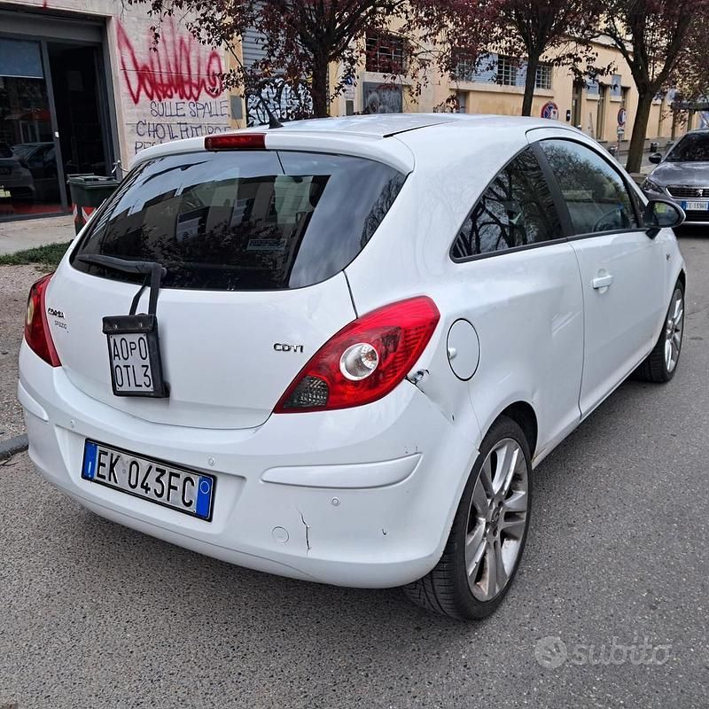 Usata Opel Corsa 95 CV (69 kW) 2011 Bianco Utilitaria