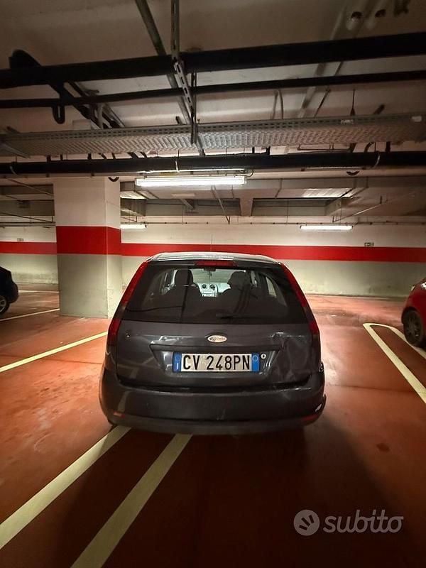 Usata Ford Fiesta 75 CV (55 kW) 2005 Utilitaria