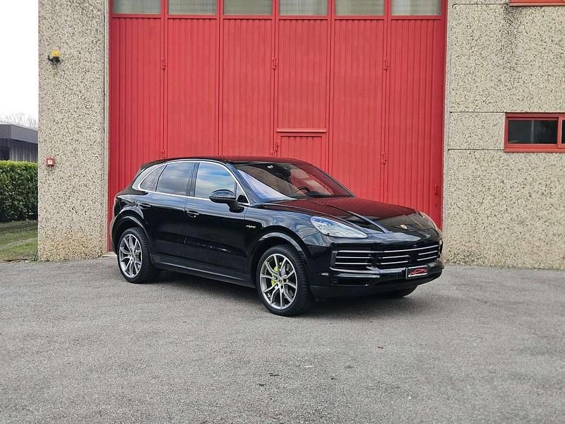 Nero Usata 2020 Porsche Cayenne SUV | 56.900 € (Buon prezzo) - Immagine 1/4