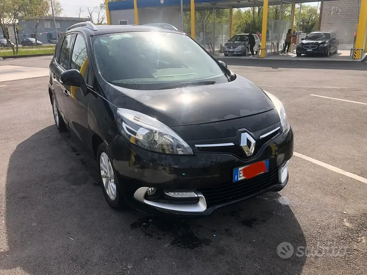 Usata Renault Scénic 110 CV (80 kW) 2015 Nero Monovolume