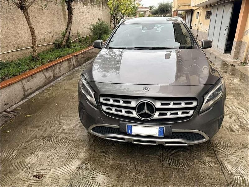Usata Mercedes GLA180 109 CV (80 kW) 2017 SUV