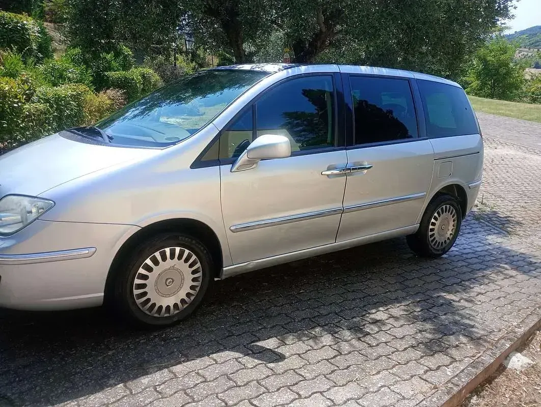 Usata Lancia Phedra 136 CV (100 kW) 2007 Grigio Monovolume