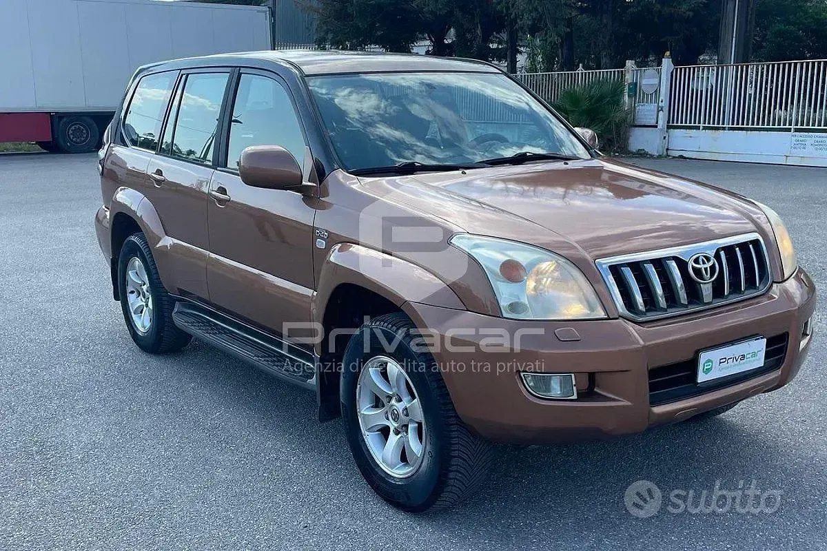 Usata Toyota Land Cruiser 166 CV (122 kW) 2004 Marrone SUV