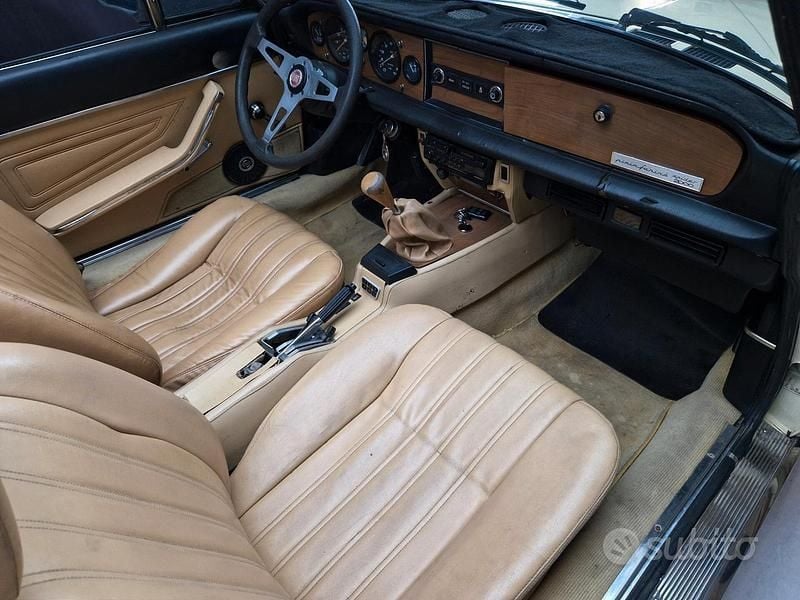 Usata Fiat 124 Spider 122 CV (89 kW) 1982 Beige Cabrio